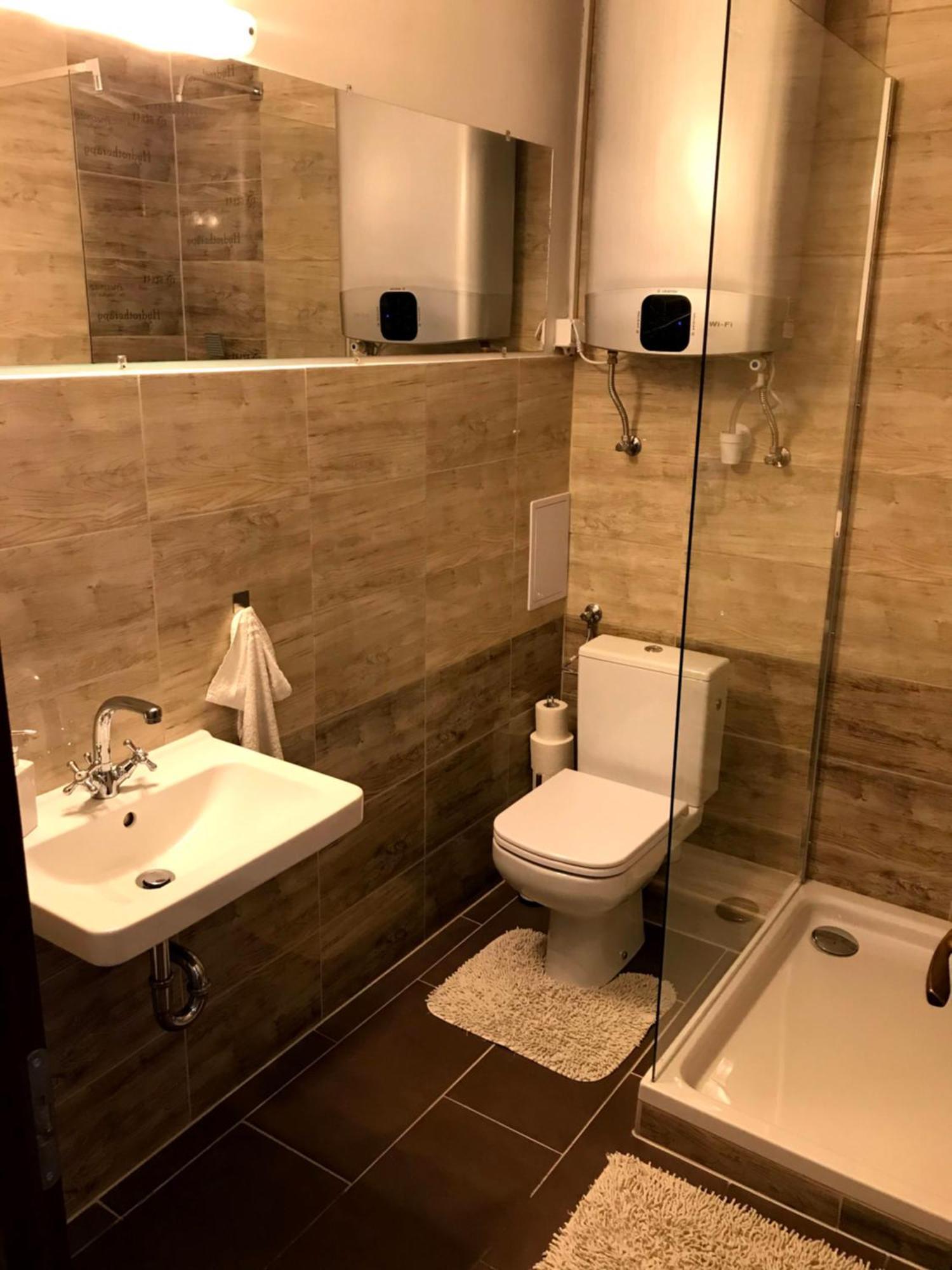 Appartement Dany Rose Apartman à Eger Extérieur photo