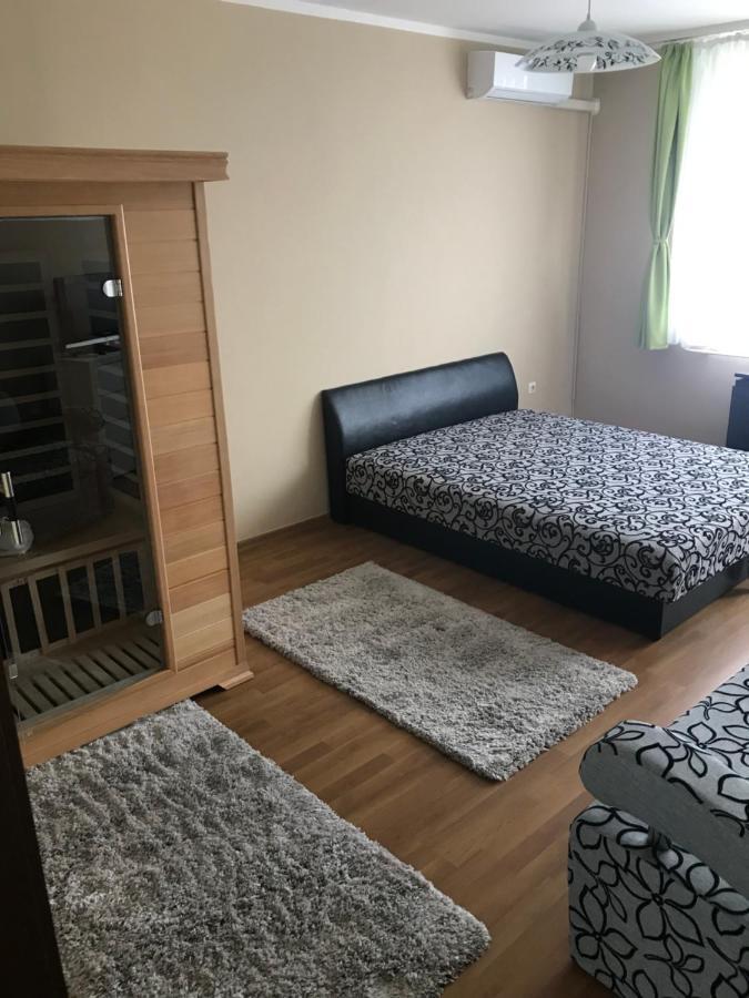 Appartement Dany Rose Apartman à Eger Extérieur photo