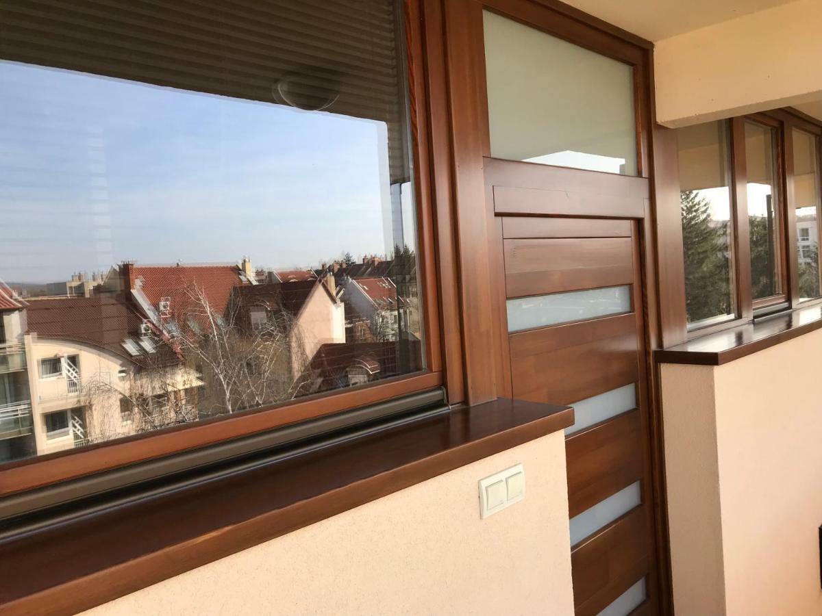 Appartement Dany Rose Apartman à Eger Extérieur photo