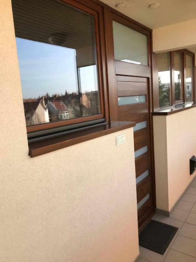 Appartement Dany Rose Apartman à Eger Extérieur photo
